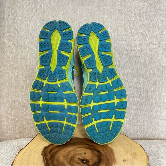 New Balance 750v1 Womens Sz 7 Running Shoes - Picture 10 of 12